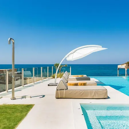 La Casa Di Mare, Luxury Front With Private Pool, Whirlpools & Sauna, By Thinkvilla Villa *