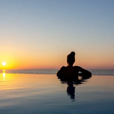 Villa La Casa Di Mare, Luxury Front With Private Pool, Whirlpools & Sauna, By Thinkvilla Skaleta