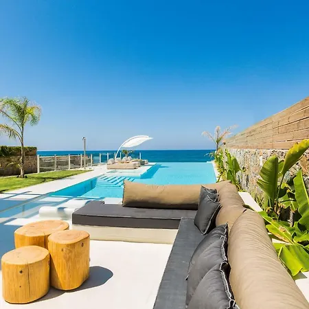 La Casa Di Mare, Luxury Front With Private Pool, Whirlpools & Sauna, By Thinkvilla