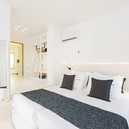 La Casa Di Mare, Luxury Front With Private Pool, Whirlpools & Sauna, By Thinkvilla Villa *