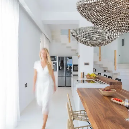 Villa La Casa Di Mare, Luxury Front With Private Pool, Whirlpools & Sauna, By Thinkvilla Skaleta