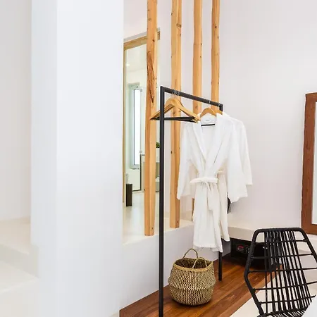 La Casa Di Mare, Luxury Front With Private Pool, Whirlpools & Sauna, By Thinkvilla