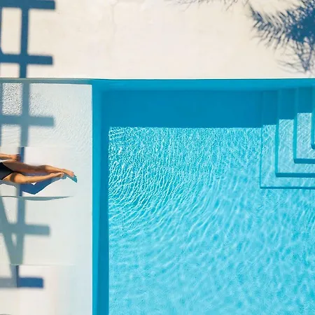 La Casa Di Mare, Luxury Front With Private Pool, Whirlpools & Sauna, By Thinkvilla Βίλα *