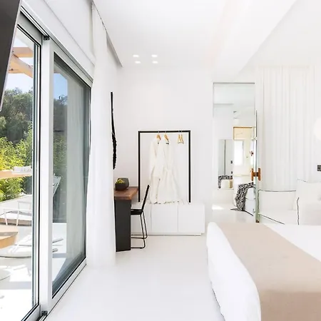 Βίλα La Casa Di Mare, Luxury Front With Private Pool, Whirlpools & Sauna, By Thinkvilla